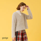 Vネックシャギーニット