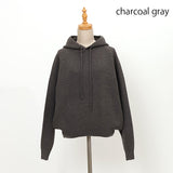 ニットパーカー