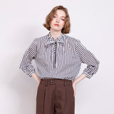 サッカーストライプボウタイブラウス