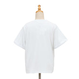 Mロゴブローチ風Tシャツ