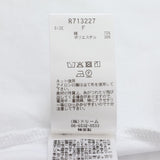 Mロゴブローチ風Tシャツ
