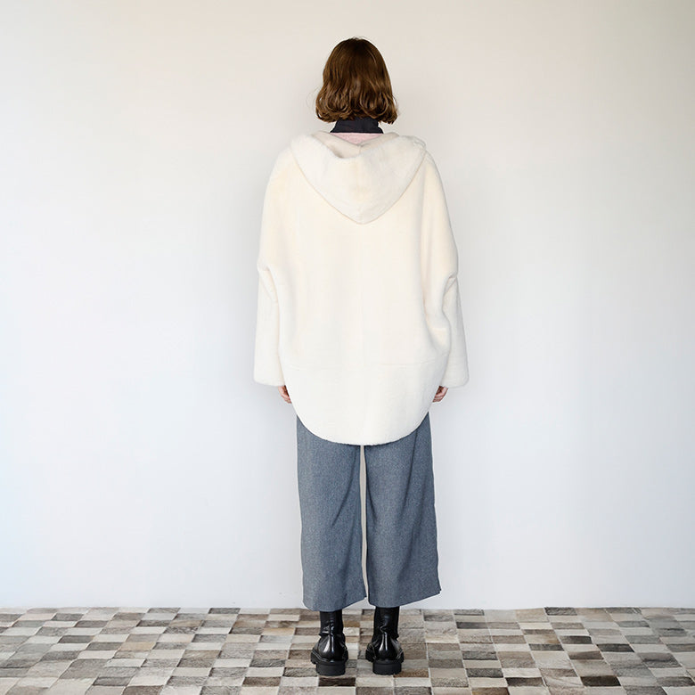 リバーシブルフェイクムートンアウター