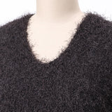 Vネックシャギーニット