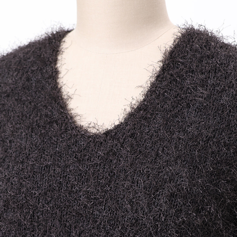 Vネックシャギーニット